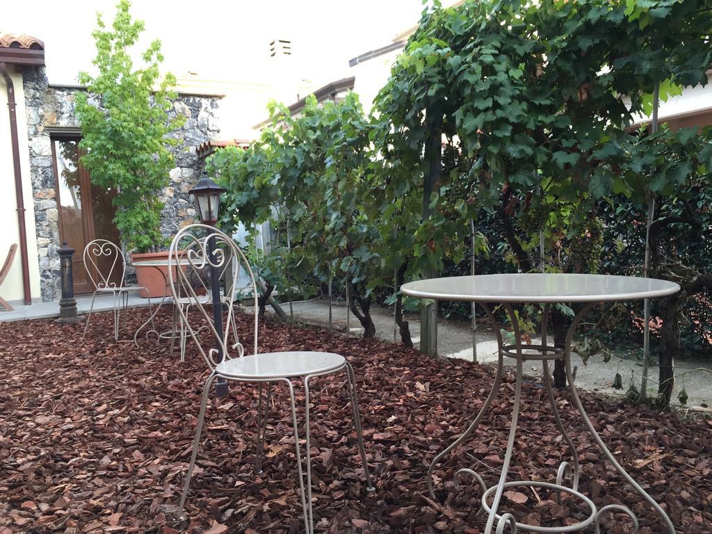 Il Casale Del Giglio Bed & Breakfast Santo Stefano di Magra Ngoại thất bức ảnh